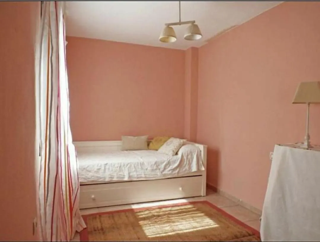 Acogedora Casa Adosada Luminosa De 3 Plantas. Zahara de los Atunes Holiday home